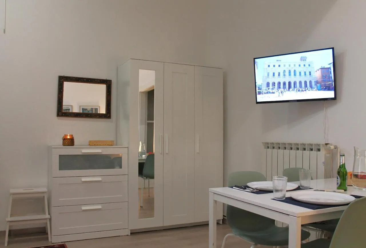 Ciao Belli Flat City Centre And Parking - Appartamento Centrale Con Posto Auto Bergamo Apartment